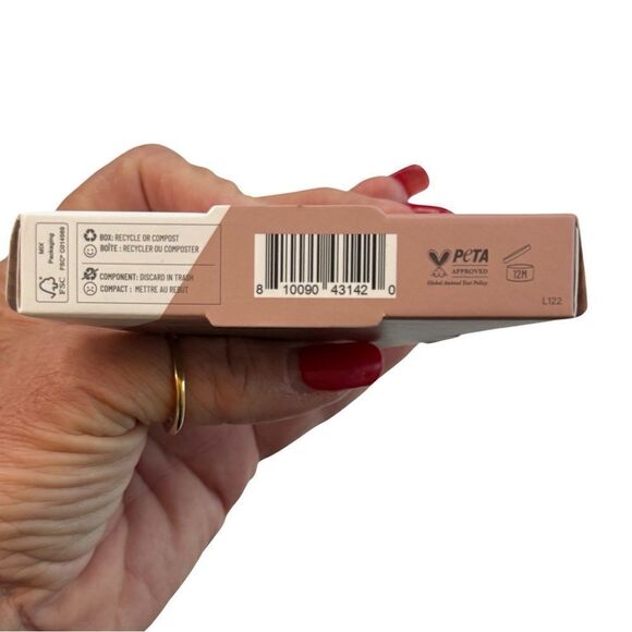 Lys Beauty Love Your Self Matte Eyeshadow Palette New in Box - Picture 4 of 4